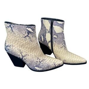 Snakeskin Western Ankle Boots | Cowgirl Booties | Size 9